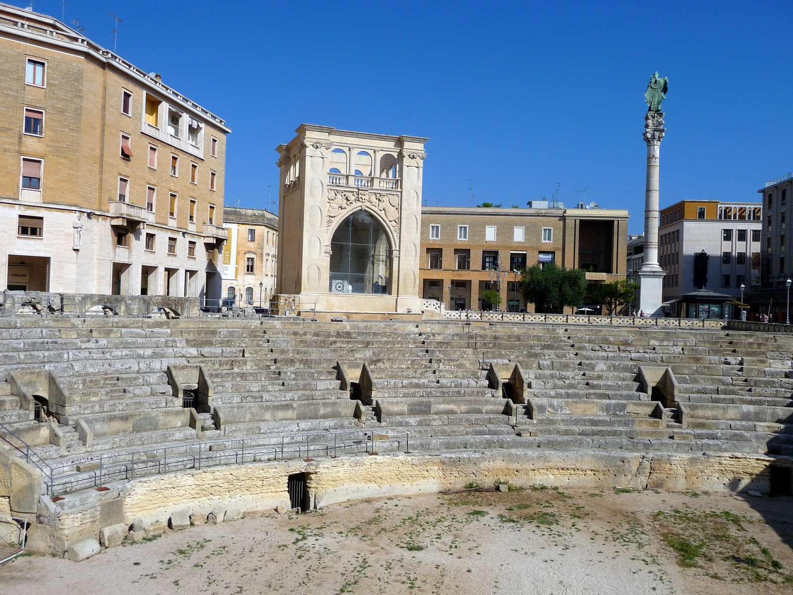Lecce : l'amphithéâtre romain